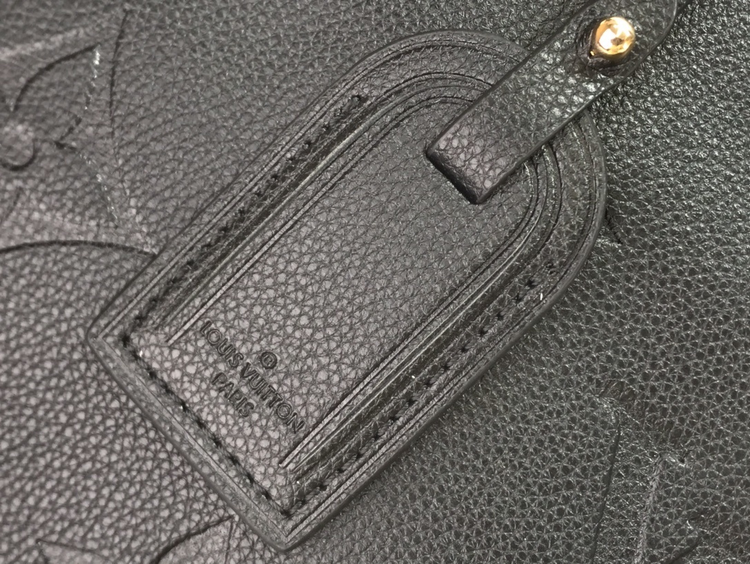 LV NEW GRAND PALAIS N45811