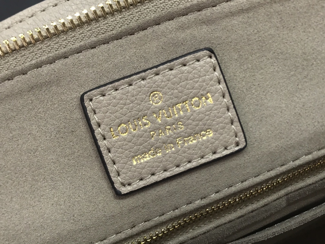 LV NEW GRAND PALAIS N45811