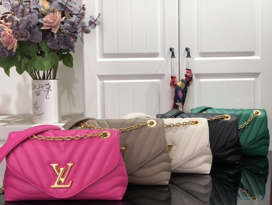 LV NEW WAVE CHAIN BAG M58552 