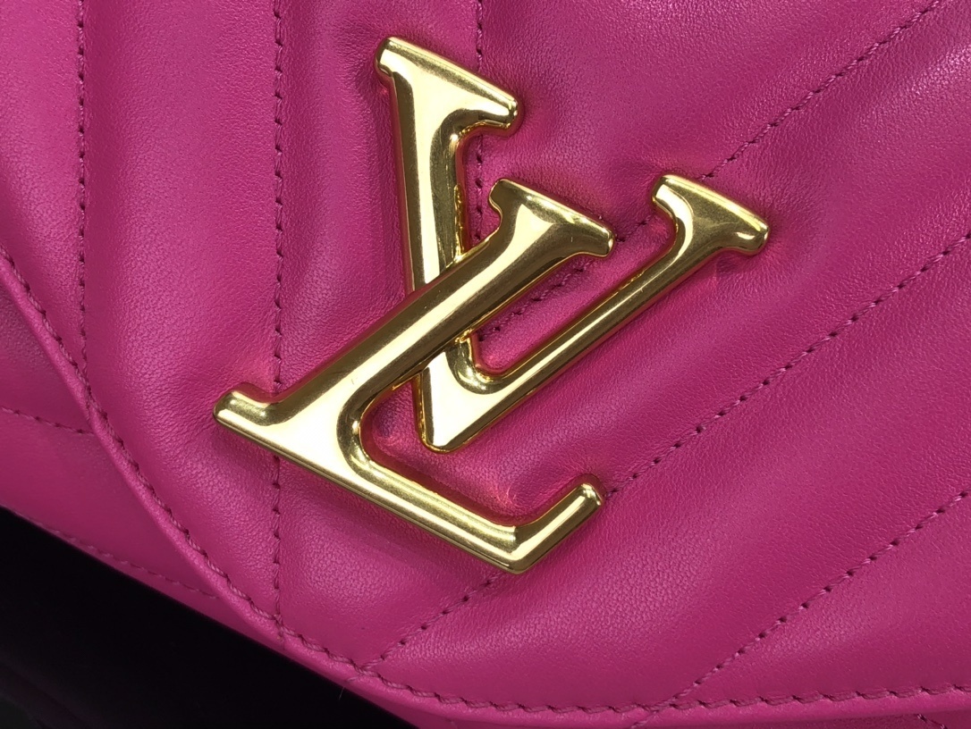 LV NEW WAVE CHAIN BAG M58552 