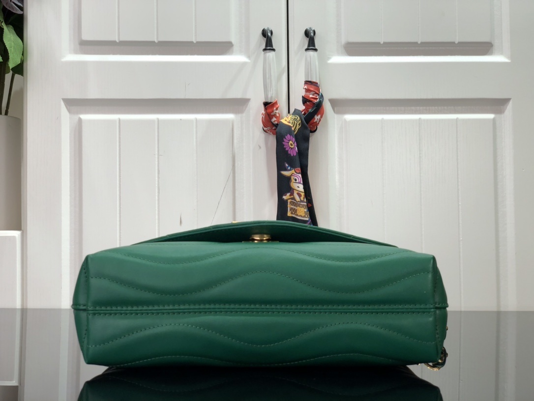 LV NEW WAVE CHAIN BAG M58552 