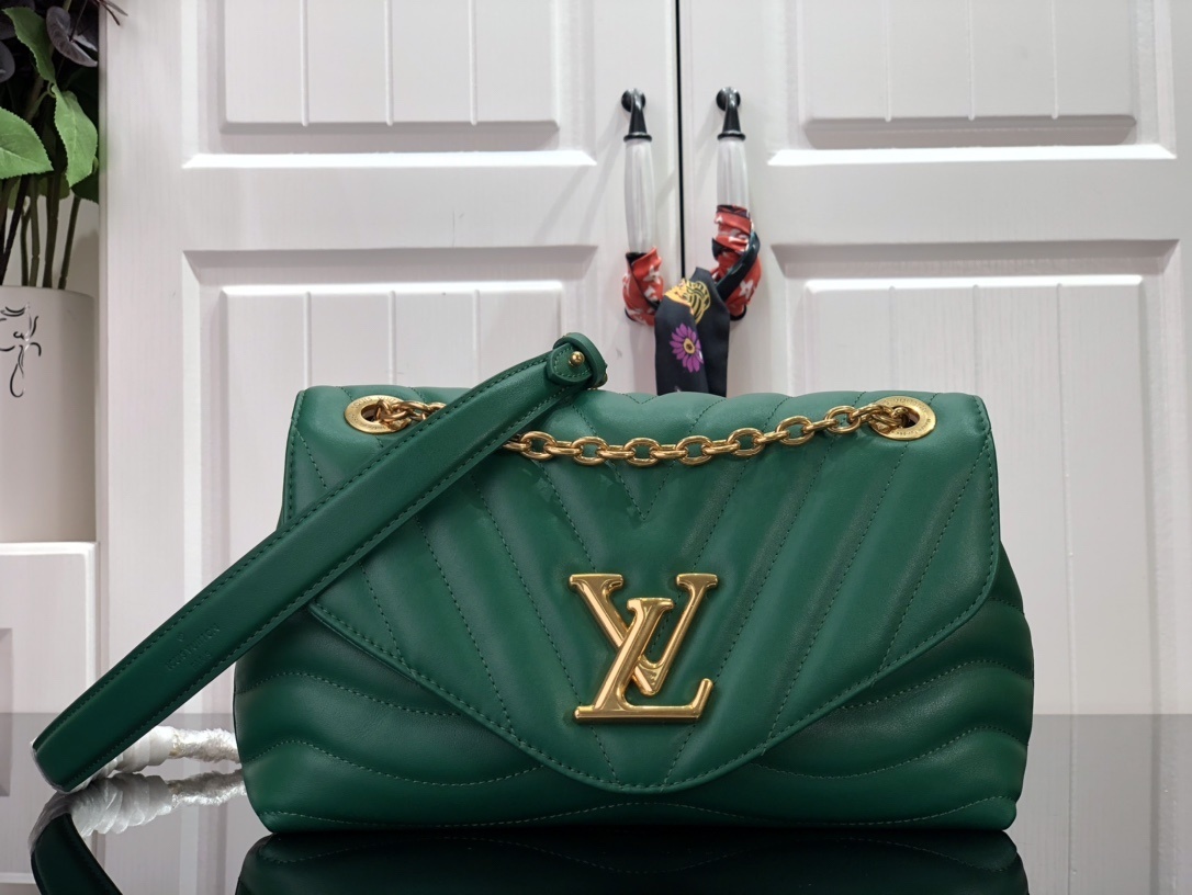 LV NEW WAVE CHAIN BAG M58552 