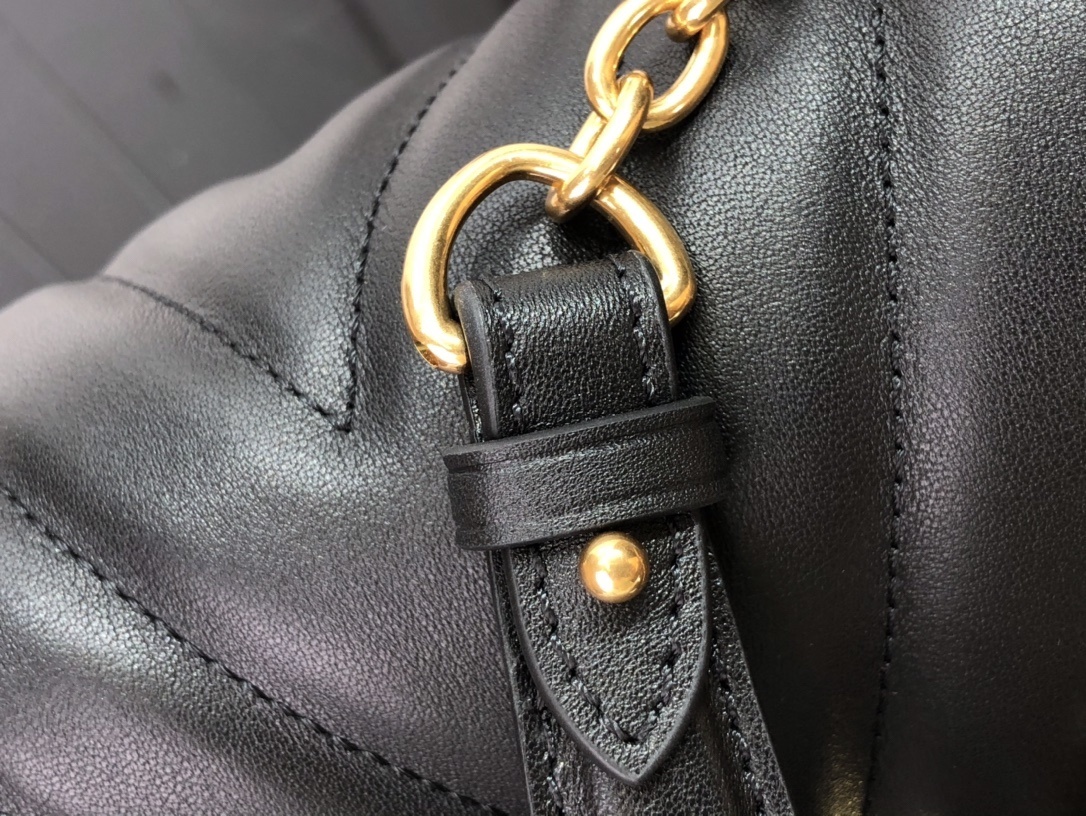 LV NEW WAVE CHAIN BAG M58552 