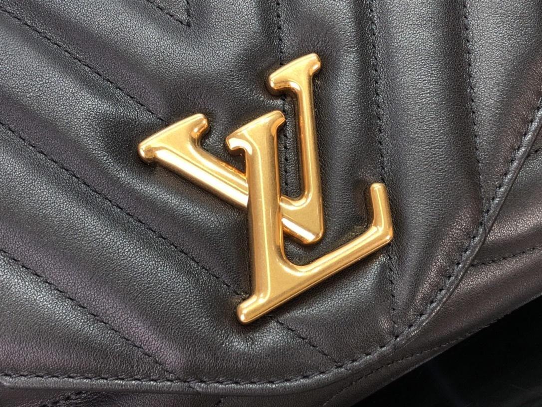 LV NEW WAVE CHAIN BAG M58552 
