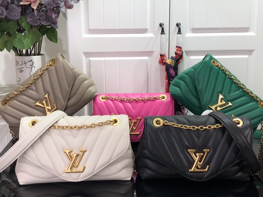LV NEW WAVE CHAIN BAG M58552 