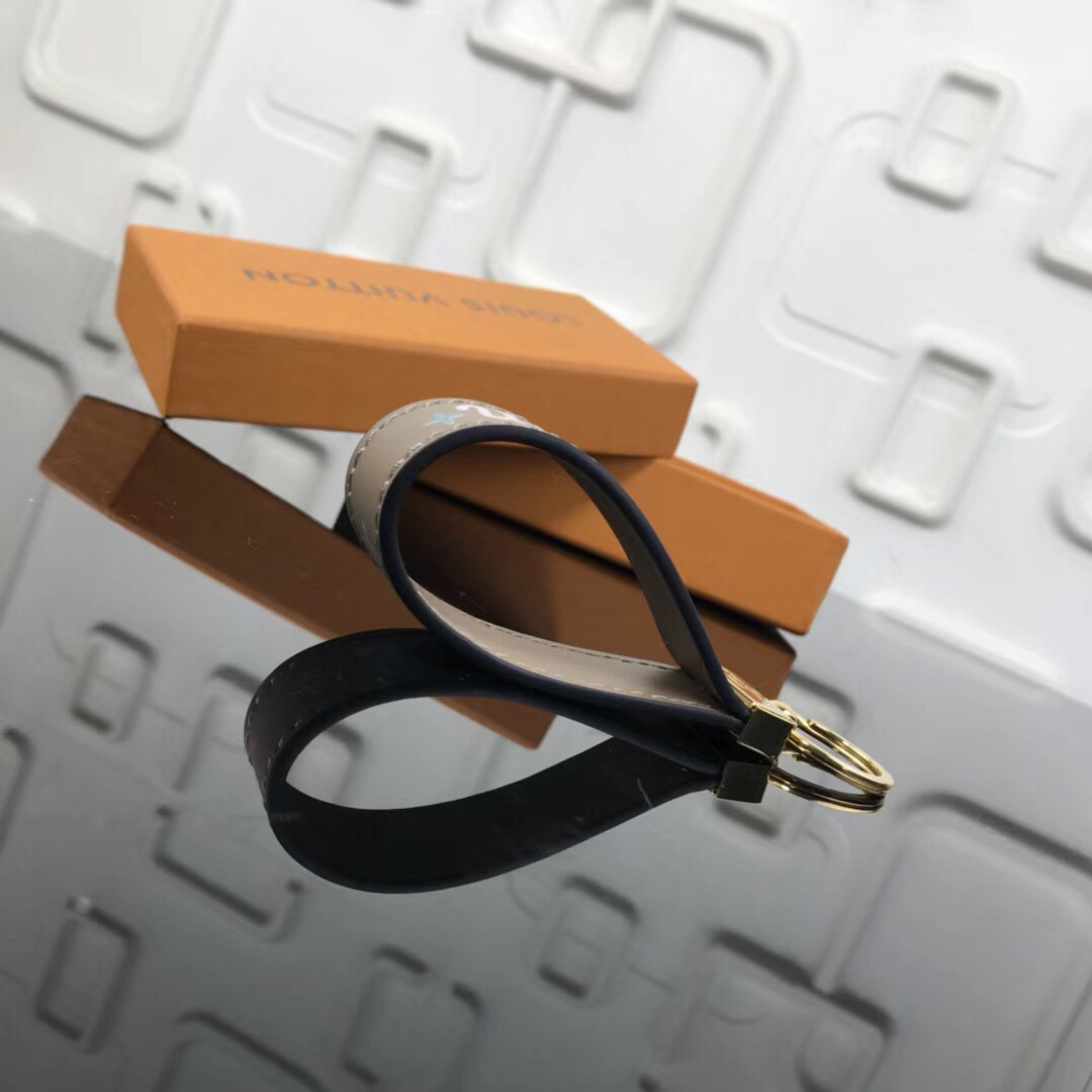 LV NEW WAVE DRAGONNE Key Chain M62251SY