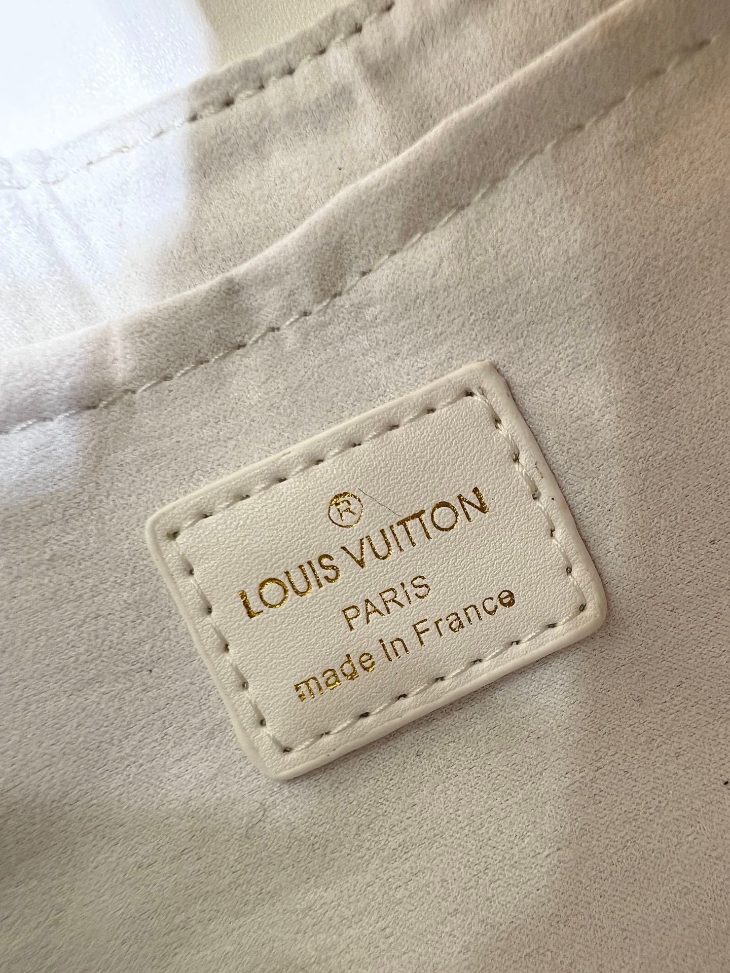 LV NEW WAVE M58550 