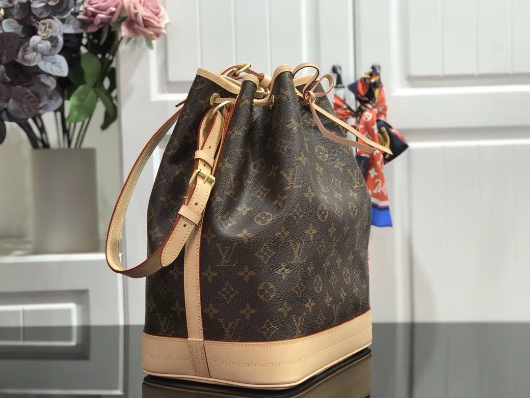 LV NOE BAG M42224