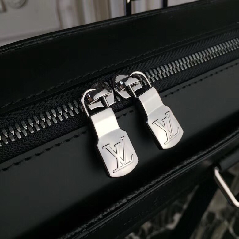 LV ODYSSEY BRIEFCASE M44222