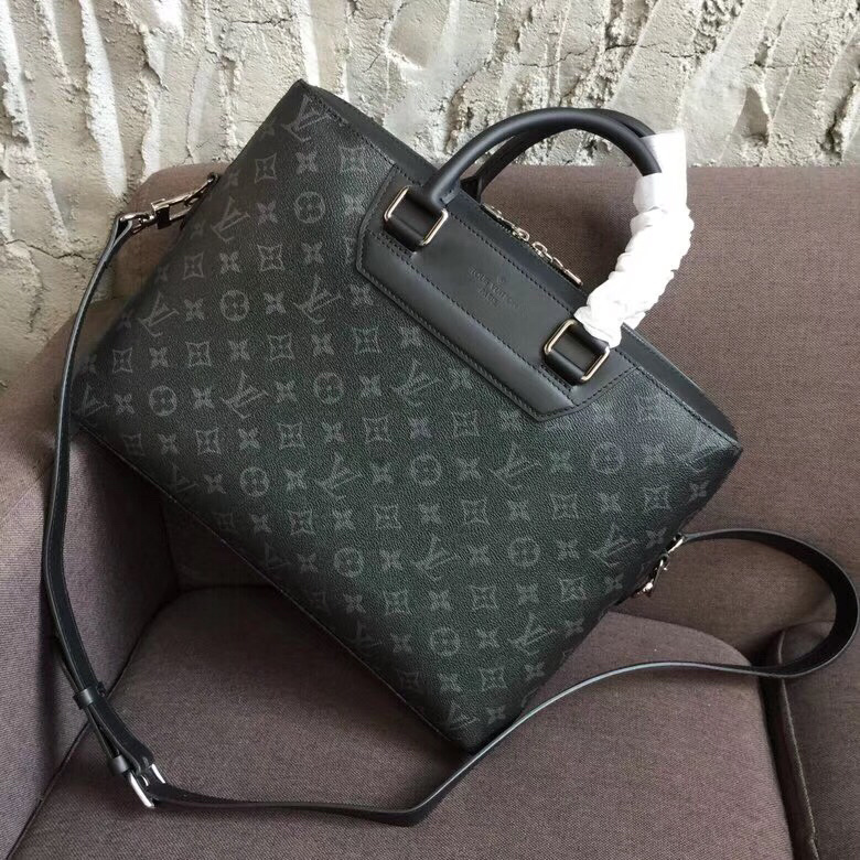 LV ODYSSEY BRIEFCASE M44222
