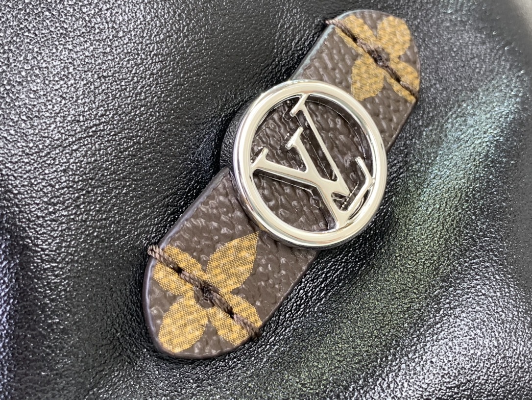 LV OFF DUTY VIBE m25545 