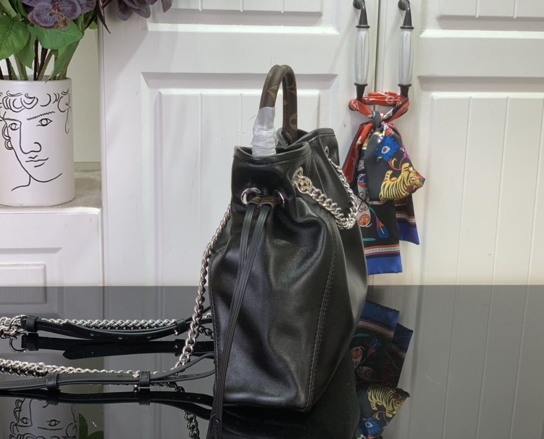 LV OFF DUTY VIBE m25545 