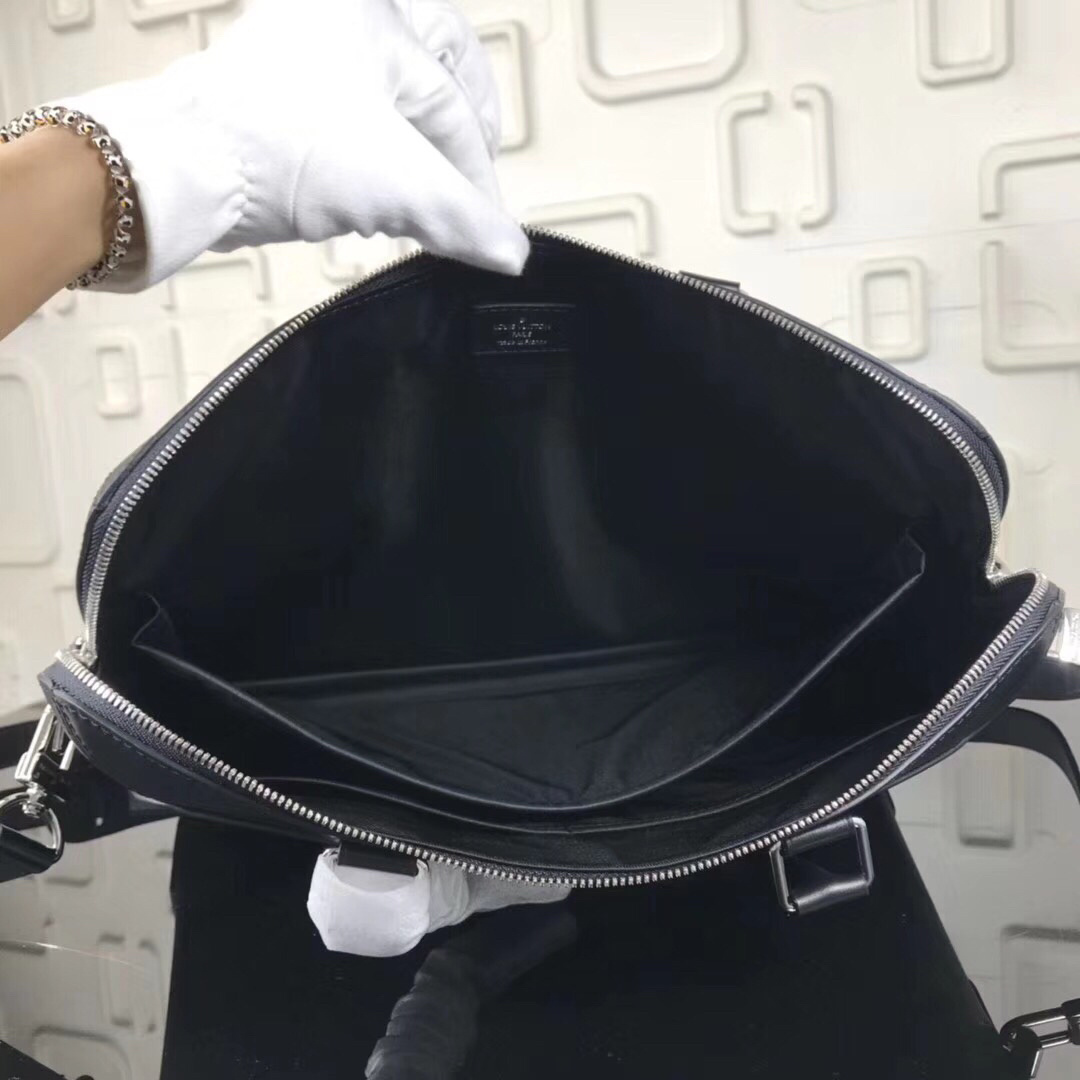 LV OLIVER BRIEFCASE M51689