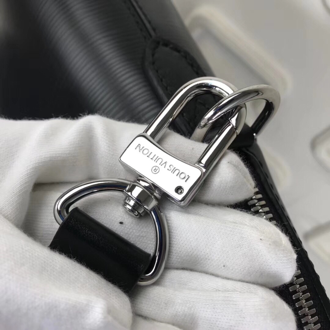 LV OLIVER BRIEFCASE M51689