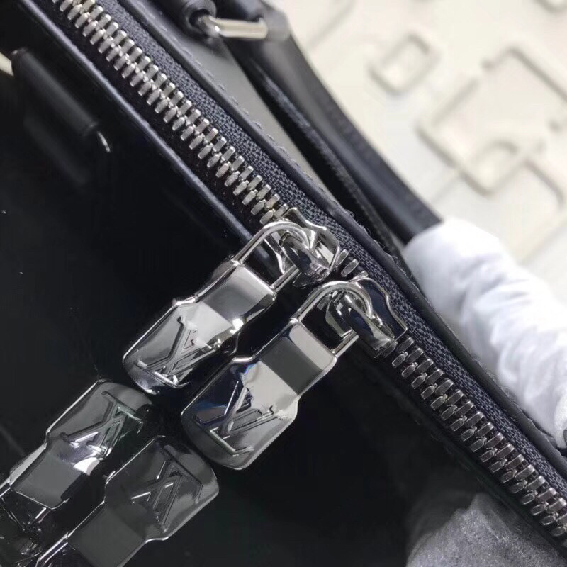 LV OLIVER BRIEFCASE N51199