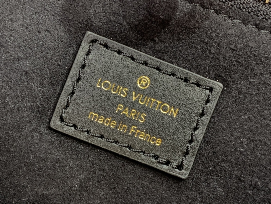 LV On My Side m21546