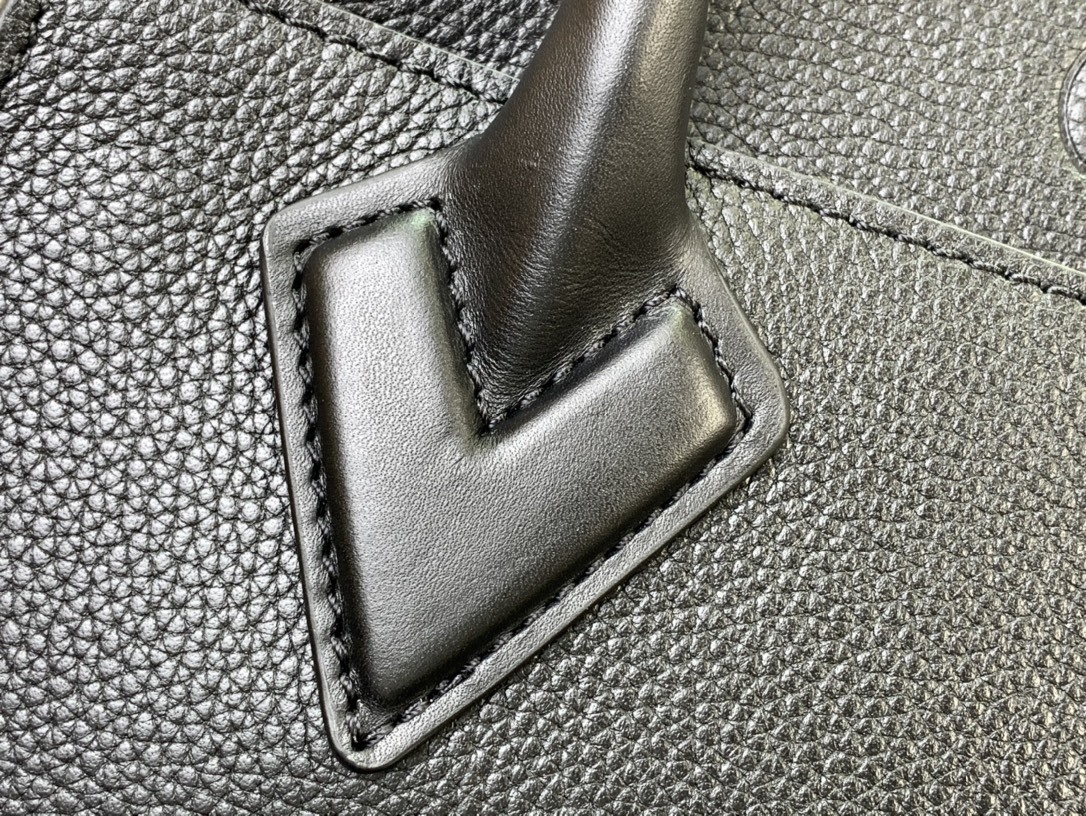 LV On My Side m21546