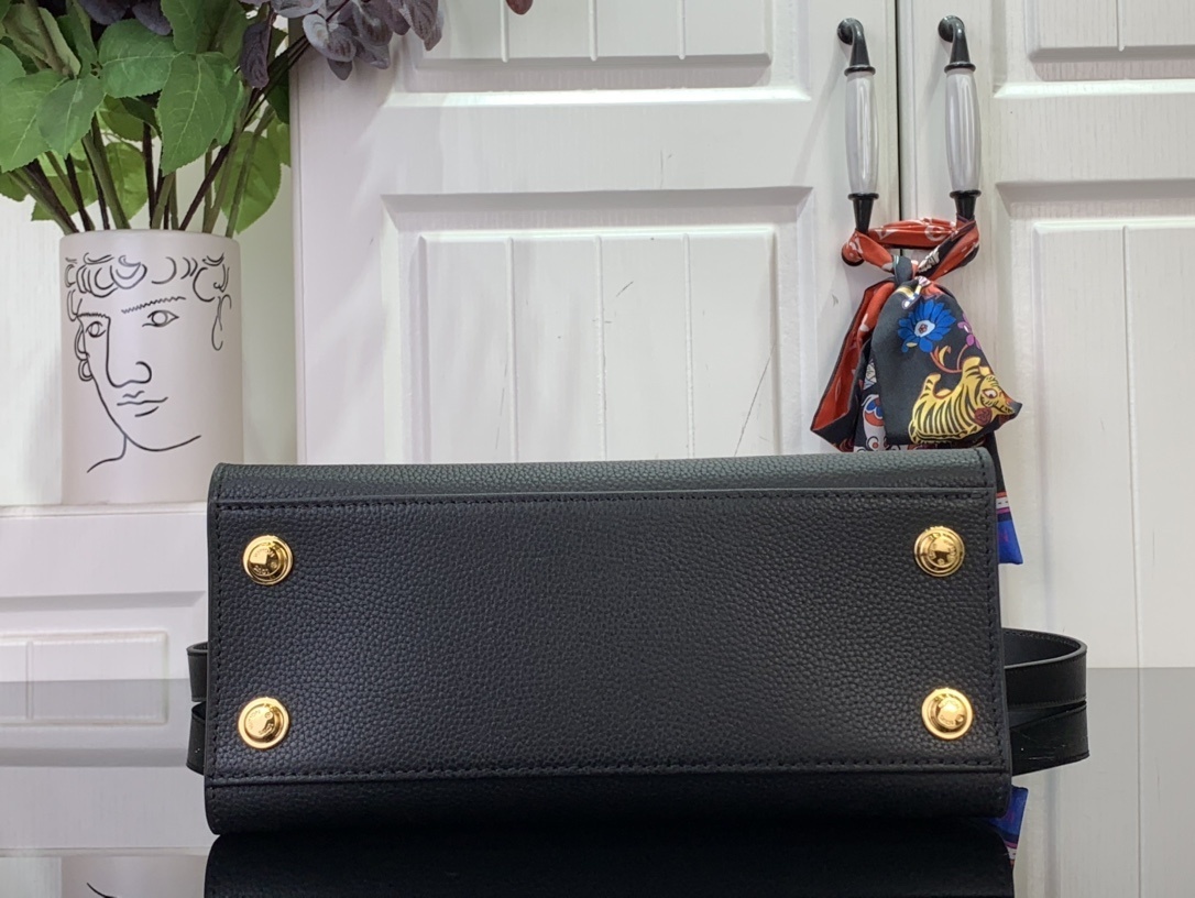 LV On My Side m21546