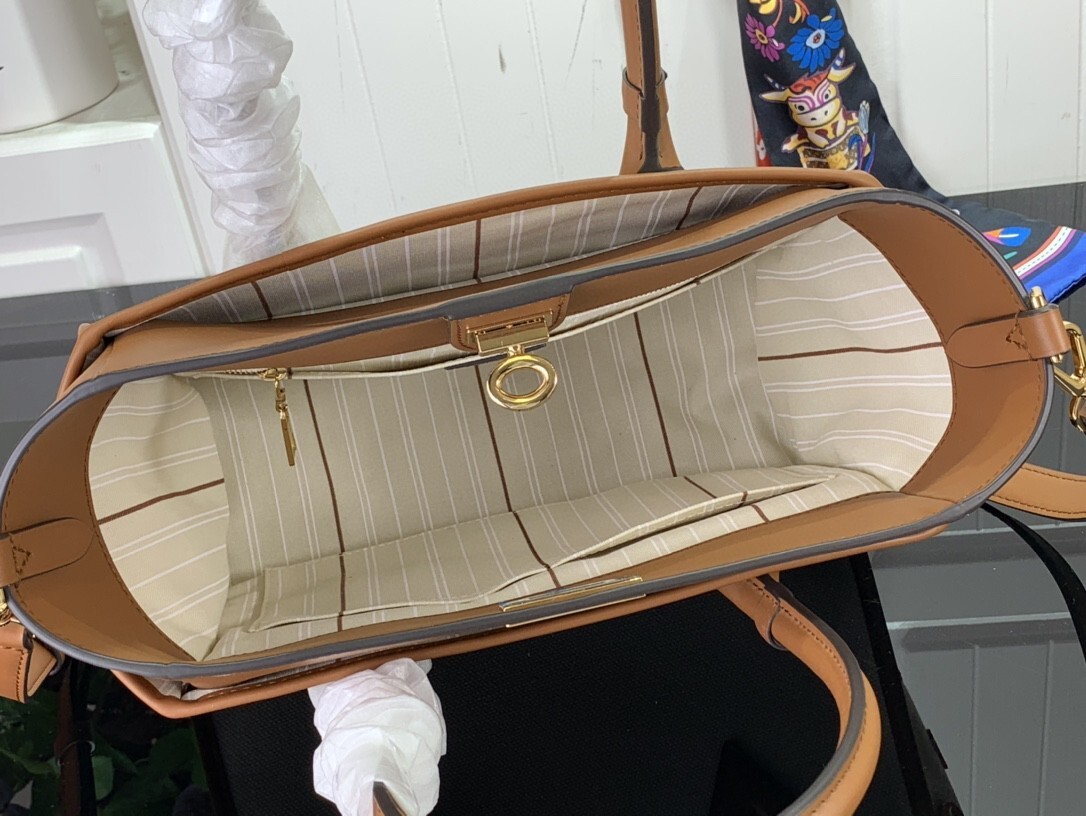 LV ON MY SIDE MM M59842