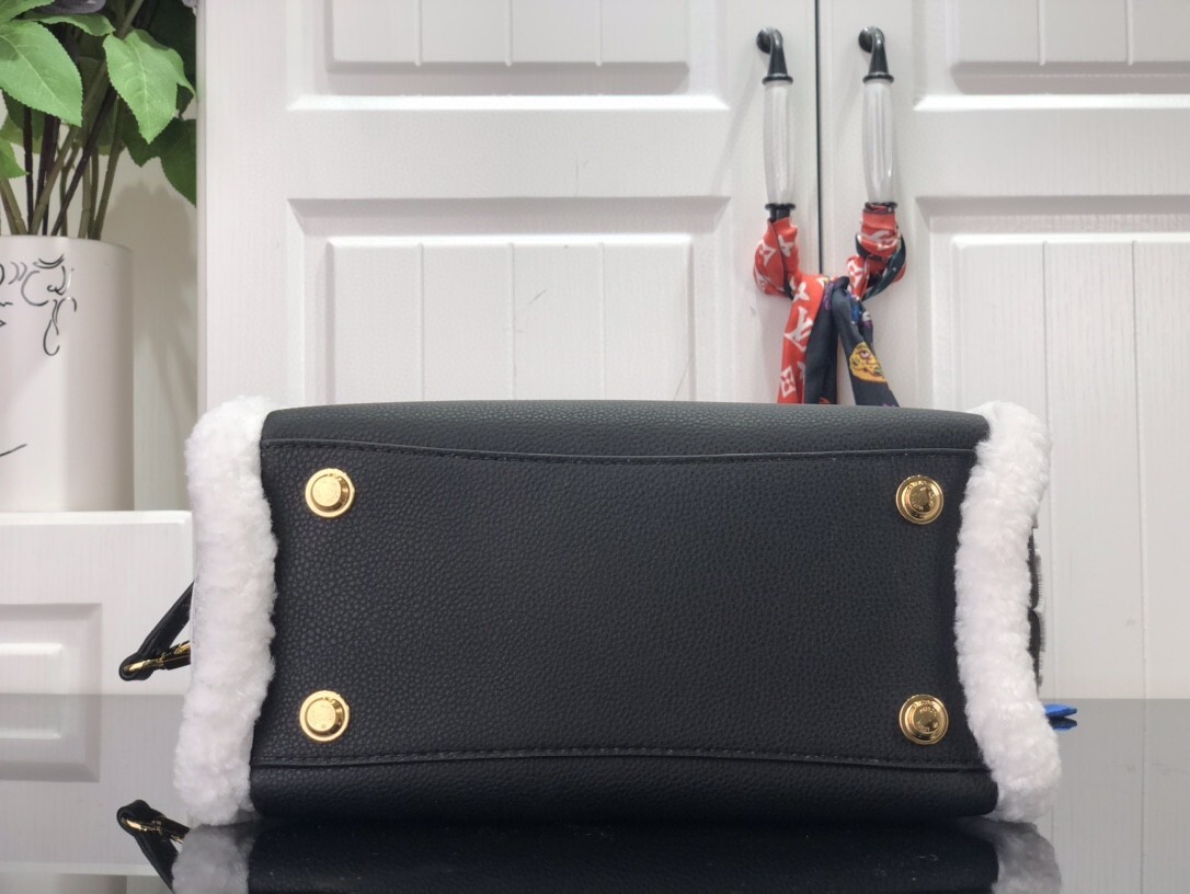 LV ON MY SIDE PM M58918