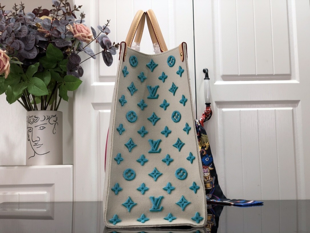 LV ONTHEGO GM M20815