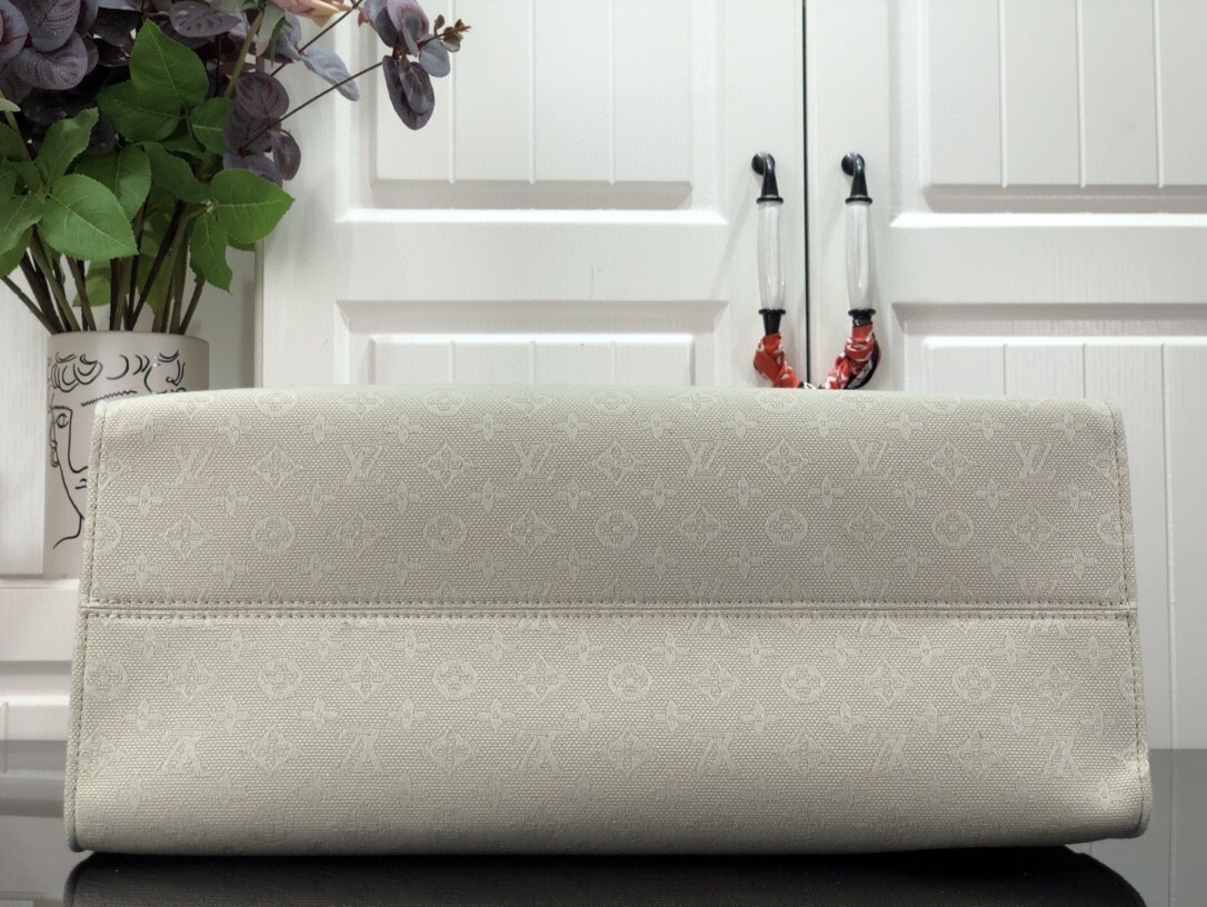 LV ONTHEGO GM M20815