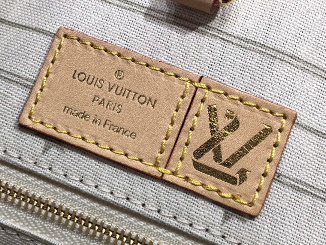 LV ONTHEGO GM M20815