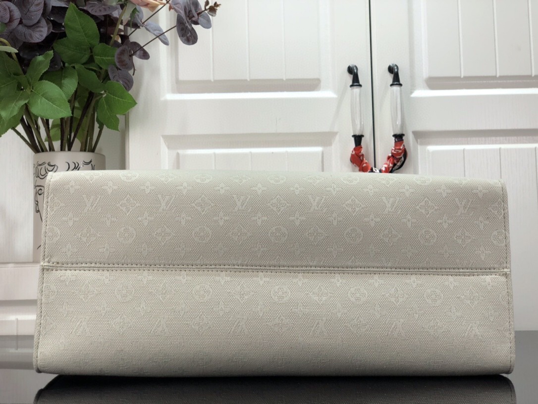 LV ONTHEGO GM M20815