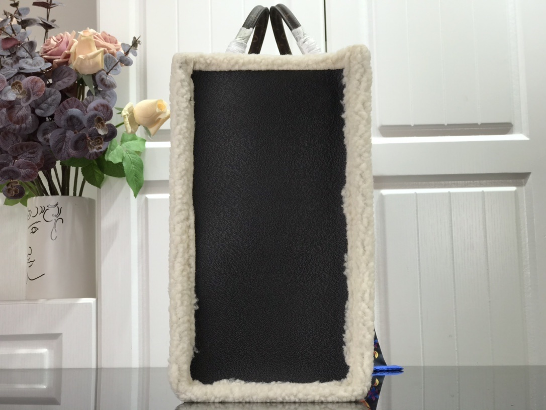 LV ONTHEGO GM M56958