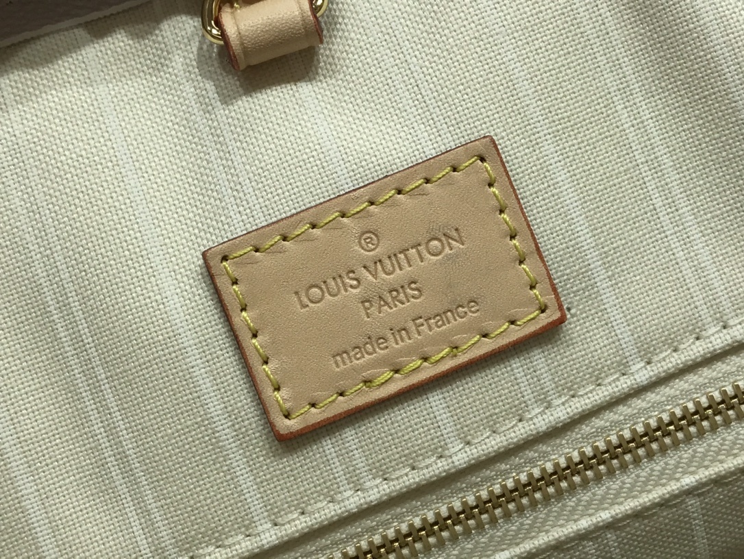 LV ONTHEGO GM M57639
