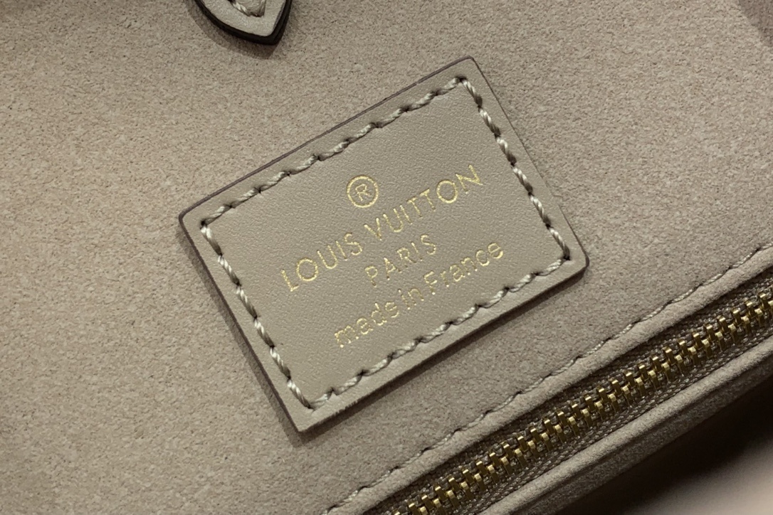 LV ONTHEGO m23937