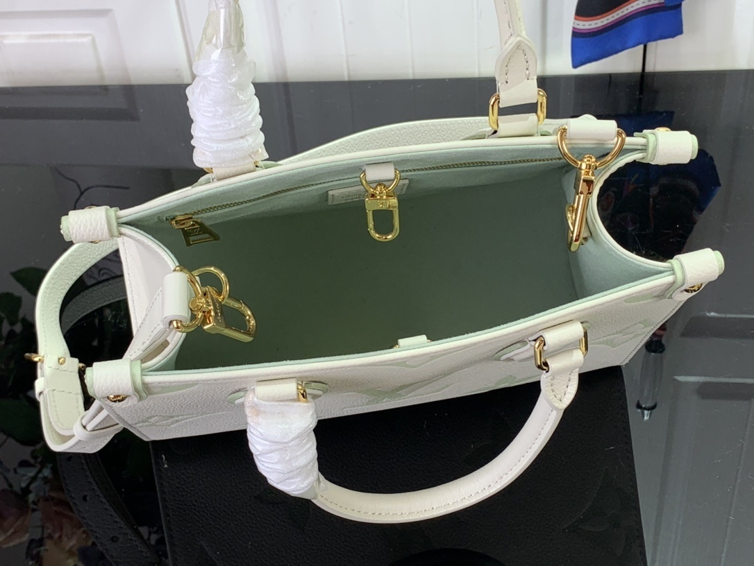 LV Onthego mini M45653