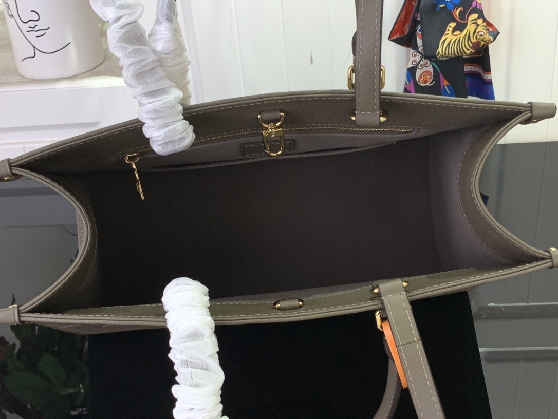 LV Onthego MM m25523