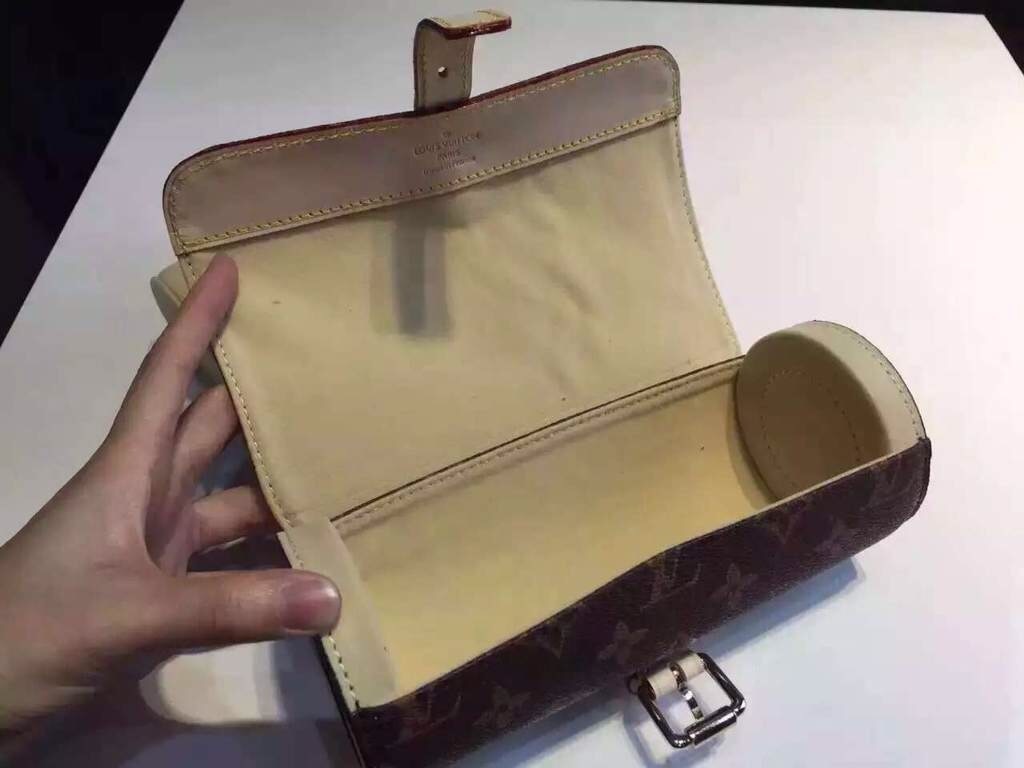 LV Onthego MM m25523