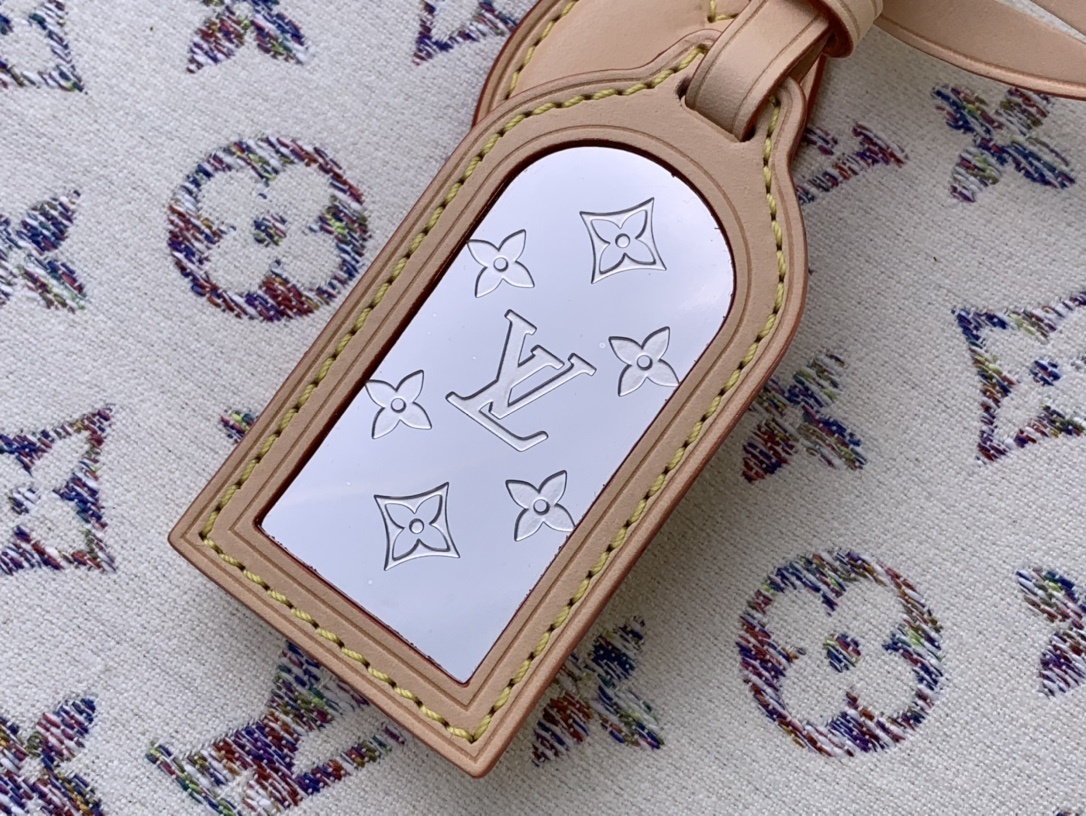 LV OnTheGo MM m24708