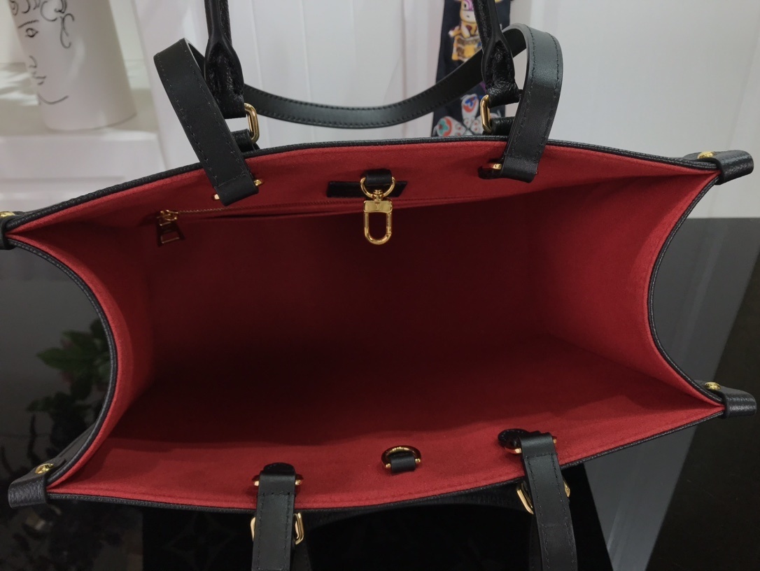 LV ONTHEGO MM M45495