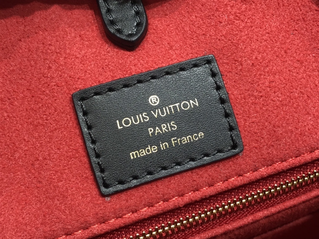 LV ONTHEGO MM M45495