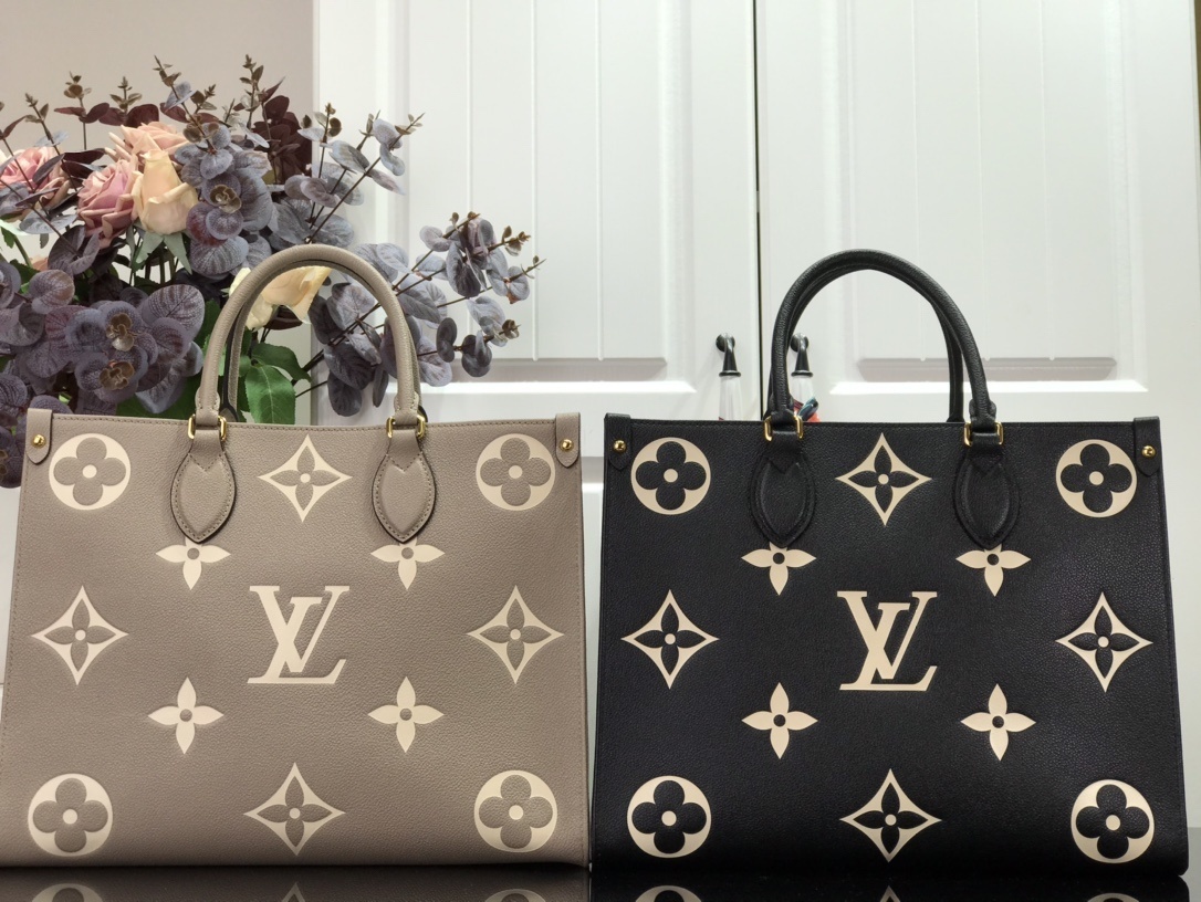 LV ONTHEGO MM M45495