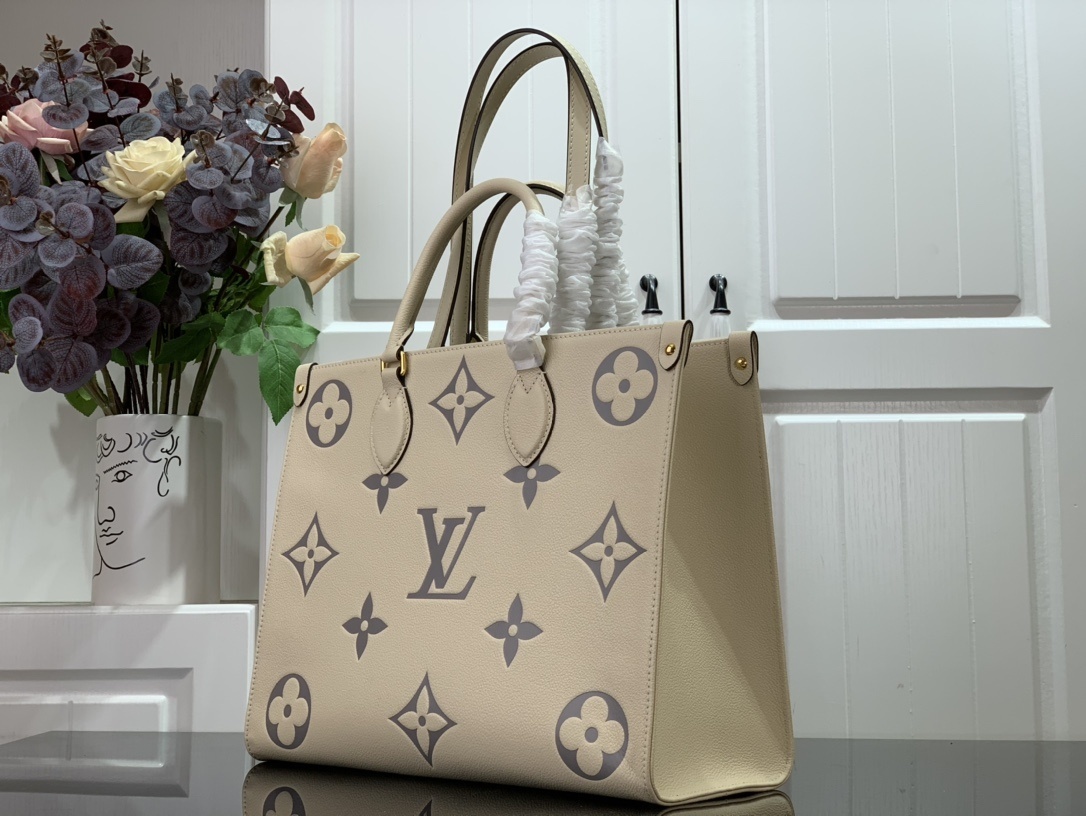 LV ONTHEGO MM M45495