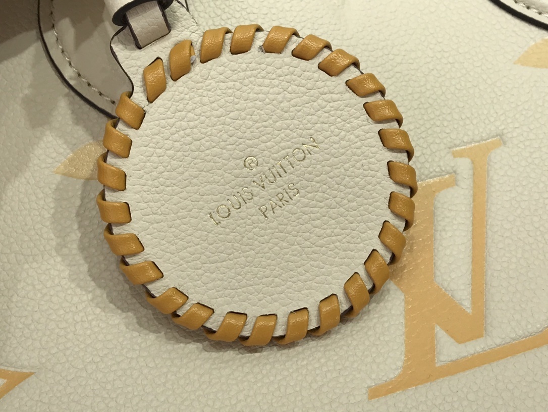 LV ONTHEGO MM M45717