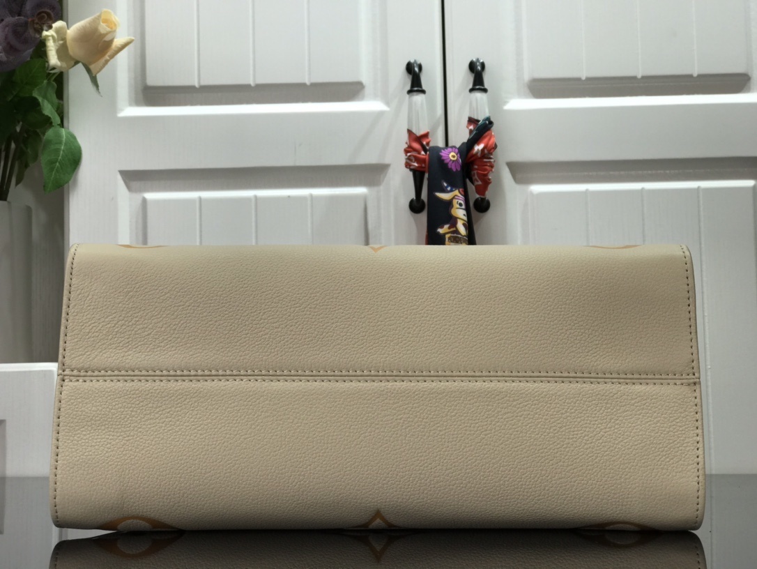 LV ONTHEGO MM M45717