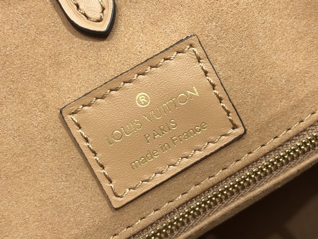 LV ONTHEGO MM M46016