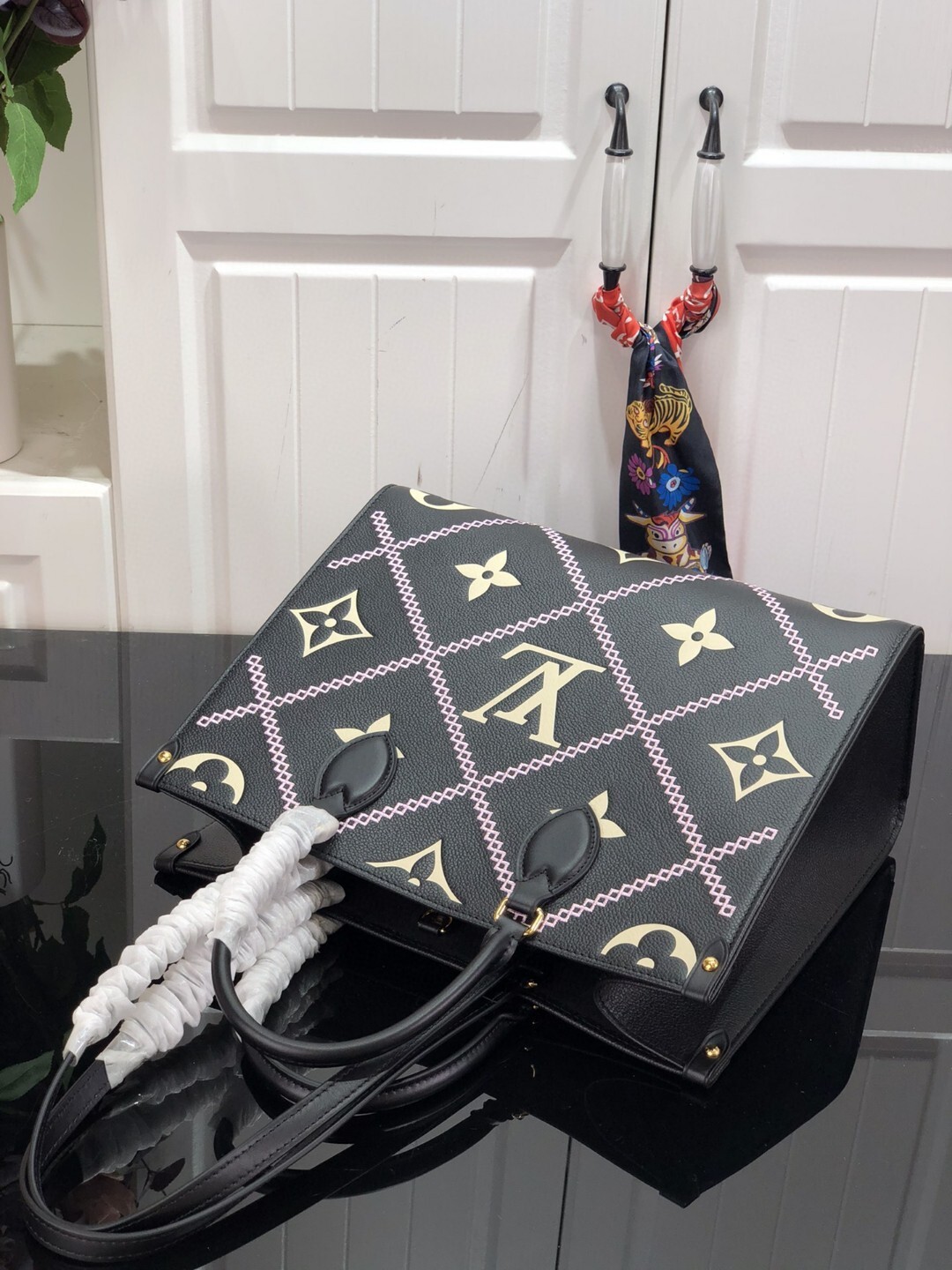 LV ONTHEGO MM M46016
