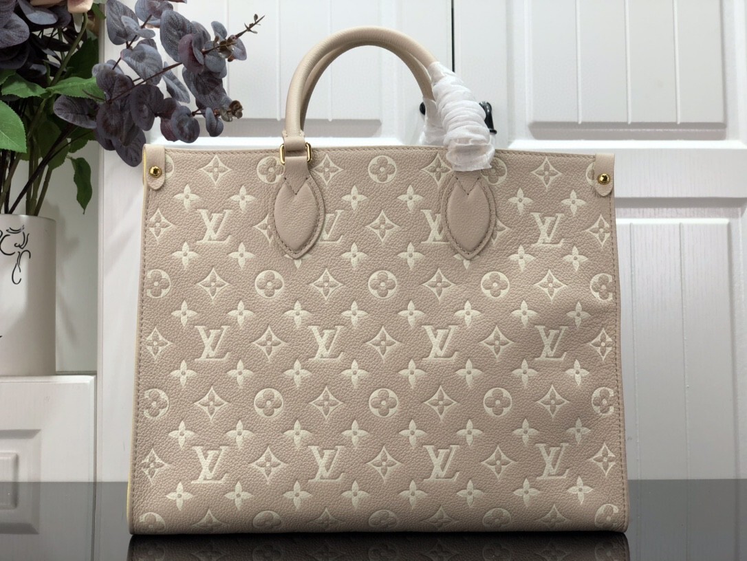 LV ONTHEGO MM M46060