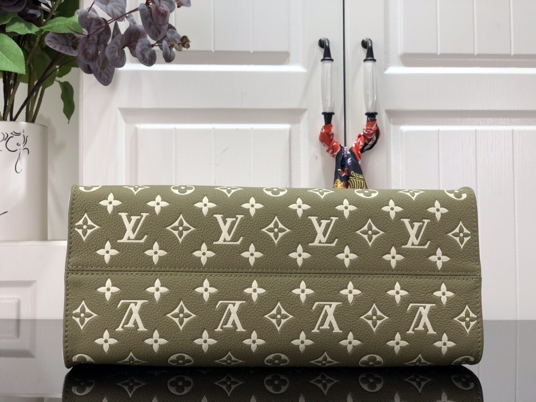 LV ONTHEGO MM M46060