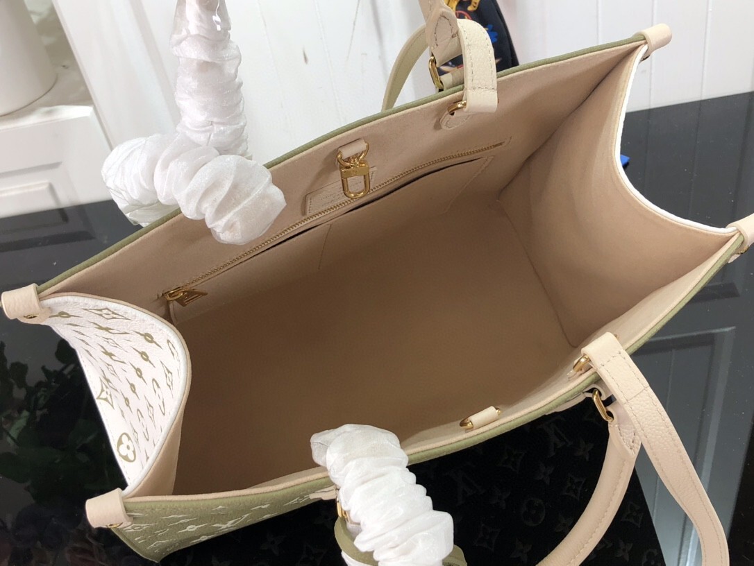 LV ONTHEGO MM M46060