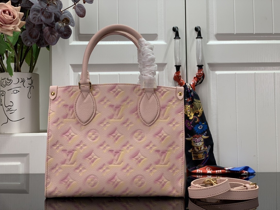 LV ONTHEGO PM M58956