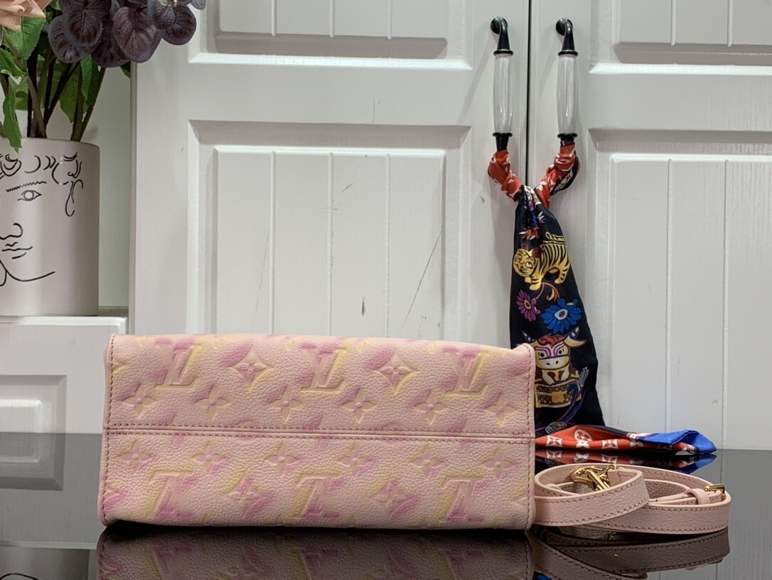 LV ONTHEGO PM M58956