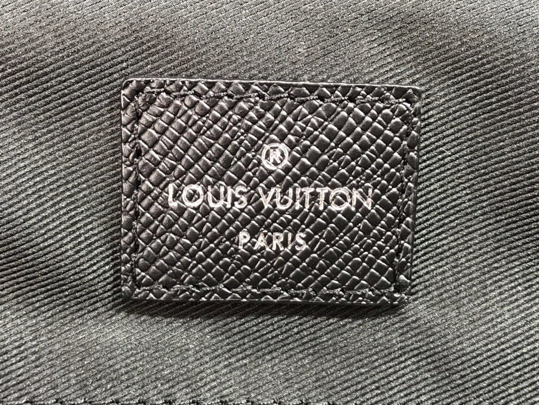 LV OUTDOOR BACKPACK M30417