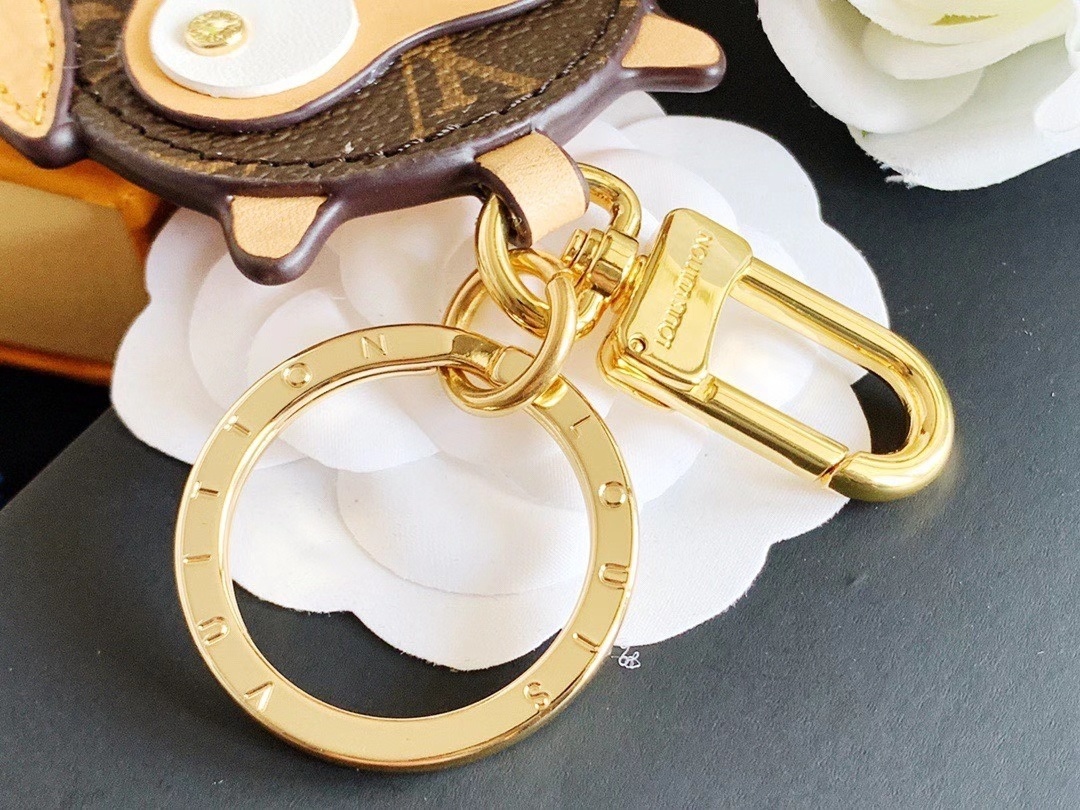 LV OWL BAG CHARM AND KEY HOLDER M69482